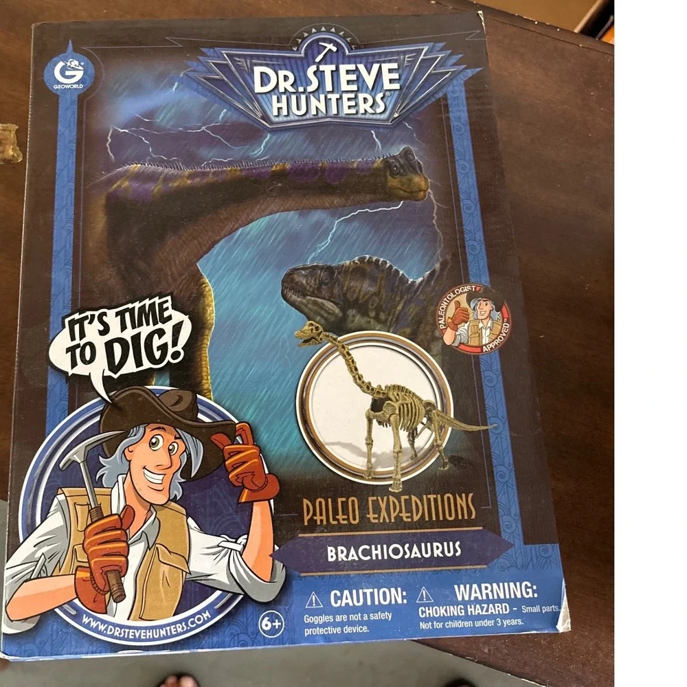 Dr. Steve Hunters Paleo Expeditions Brachiosaurus Excavation Kit STEM Toy NEW